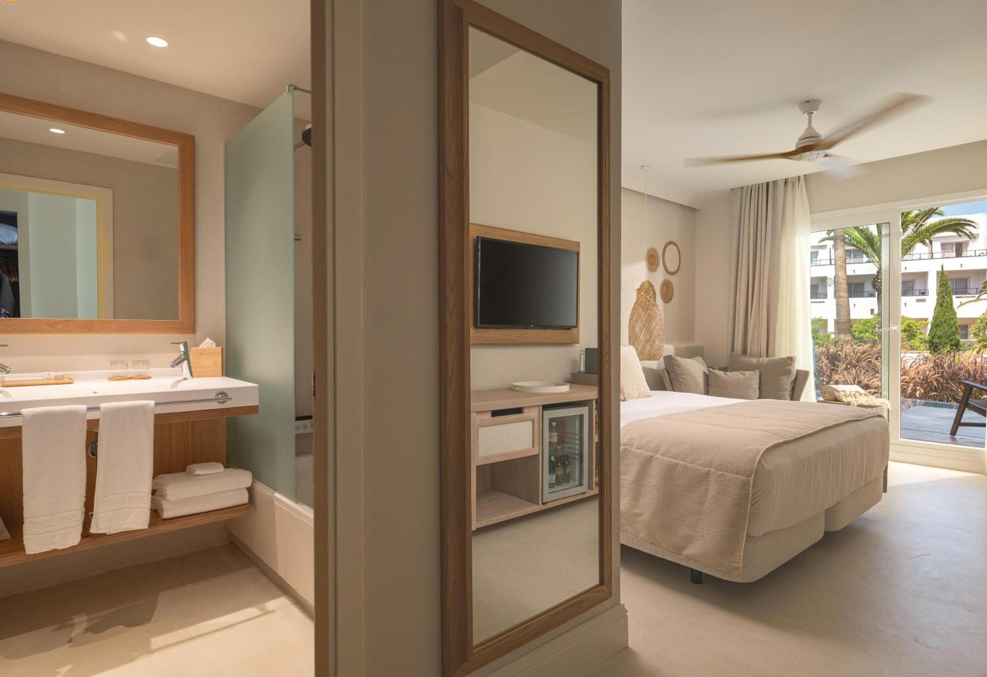 קוניל דה לה פרונטרה Daia Slow Beach Hotel Conil - Adults Only Recommended מראה חיצוני תמונה